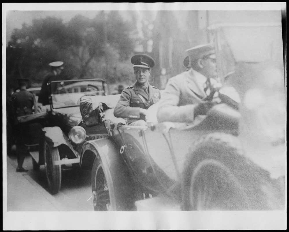 Herbert Coleman McEachern conduisant le prince de Galles