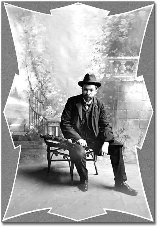 Photographie : Self-portrait of John Boyd, [189-]