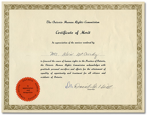 Certificat de mérite de la Commission des droits de la personne décerné à M. Alvin McCurdy, s.d.