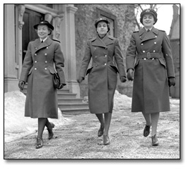 Photo: Women in military uniform, [ca. 1945] 