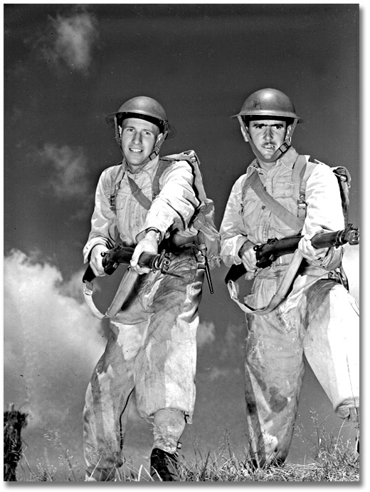 Photo: Soldiers during training [pointing bayonets], [ca. 1945]