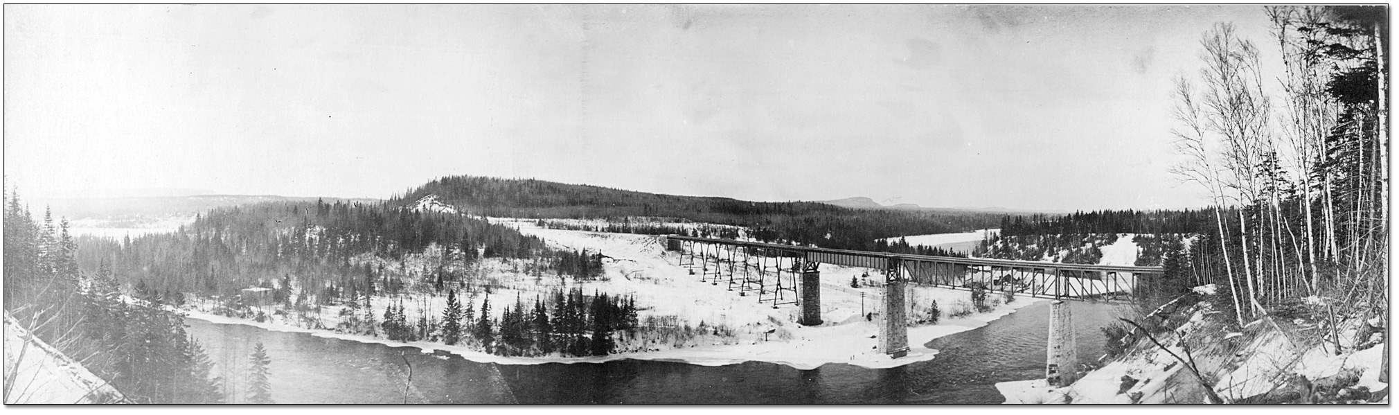 Photo: Unidentified railway bridge over a river, [ca. 1915]