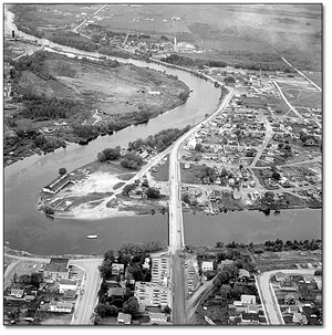 Photographie : Rivière Mattagami, à l’ouest de Timmins, vue sur l’ouest à partir de l’est, juin 1968