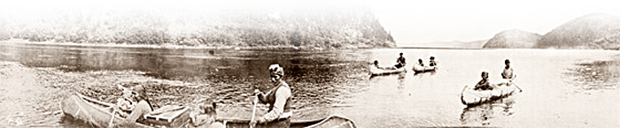 Photographie : Autochtones en canot [vers 1915] - bannière