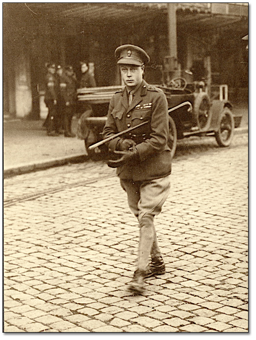 His Royal Highness The Prince of Wales taking a walk in Mons, [ca. 1918] 