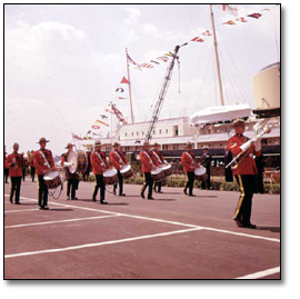Photographie : Le yacht royal Britannia amarré à Windsor