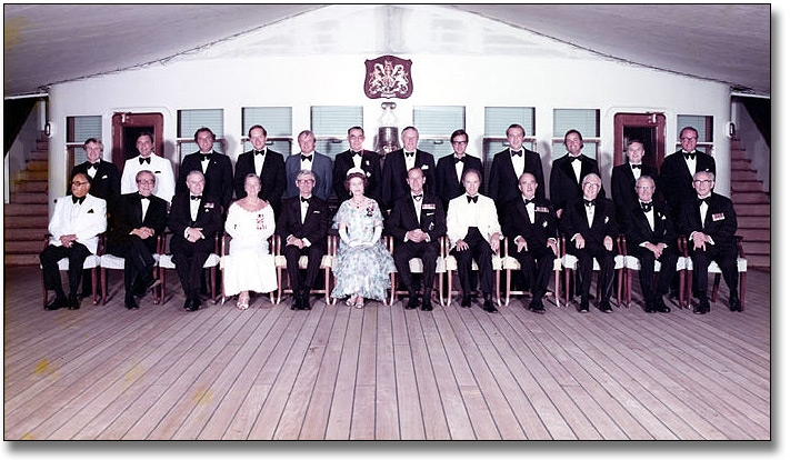 Photographie : Groupez le portrait pris à bord de l'yacht royal Britannia, 1976