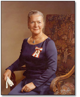 Portrait de l'honorable Pauline McGibbon par Onnig Cavouk