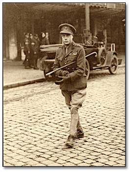 Photo: His Royal Highness The Prince of Wales taking a walk in Mons [ca. 1918]