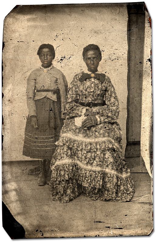 Photo: Unidentified women, [ca. 1875]