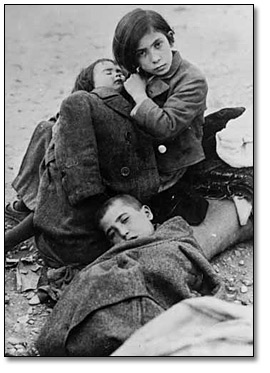 Photo: Three unidentified children during the Spanish Civil War, [between 1936 and 1939]