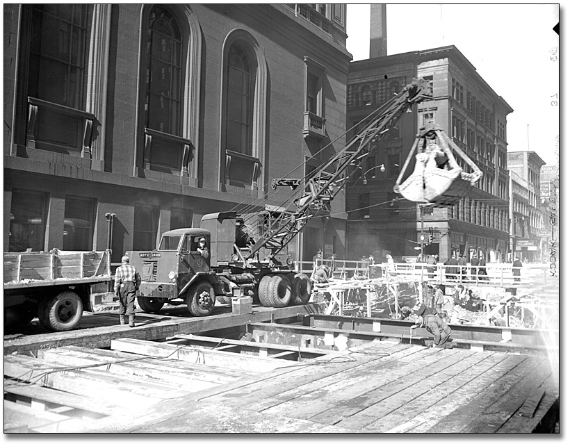 Construction of Yonge Street subway, 8 novembre 1949