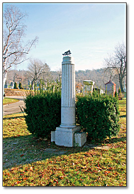 Photo: Thompson memorial, Mount Royal Cemetery, Montreal