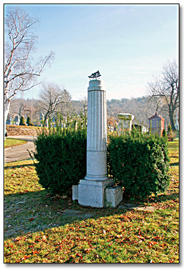 Photographie : Monument Thompson, Cimetière Mont-Royal, Montreal