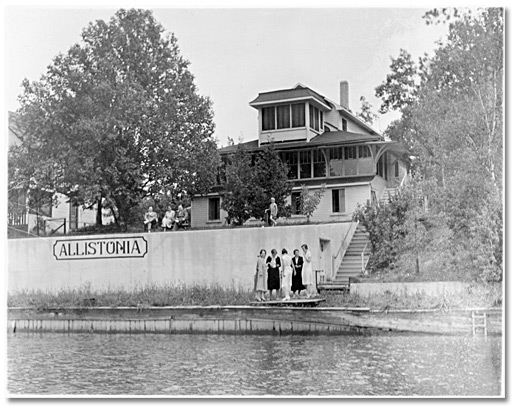 Photographie : Hôtel Allistonia, Wasaga Beach, [vers 1925]