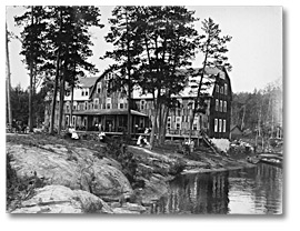 Photographie : Lady Evelyn House, Temagami, [vers 1907]