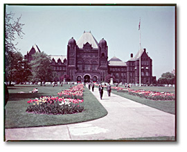Photographie : Jardin en face de Queen's Park, Toronto, 1952