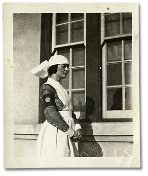 Infirmière militaire non identifié, [vers 1914-1918]
