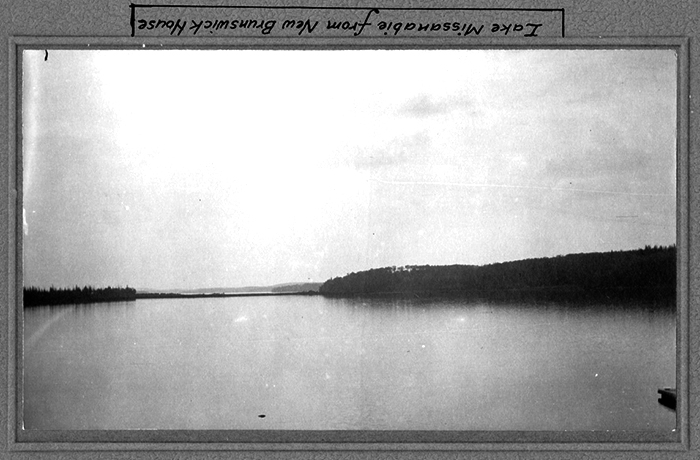 Lac Missanabie depuis New Brunswick House [vers 1905]