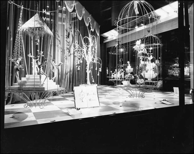 Twelve Days of Christmas display window, 1959