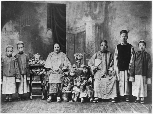 M. et Mme. Lee et leurs enfants