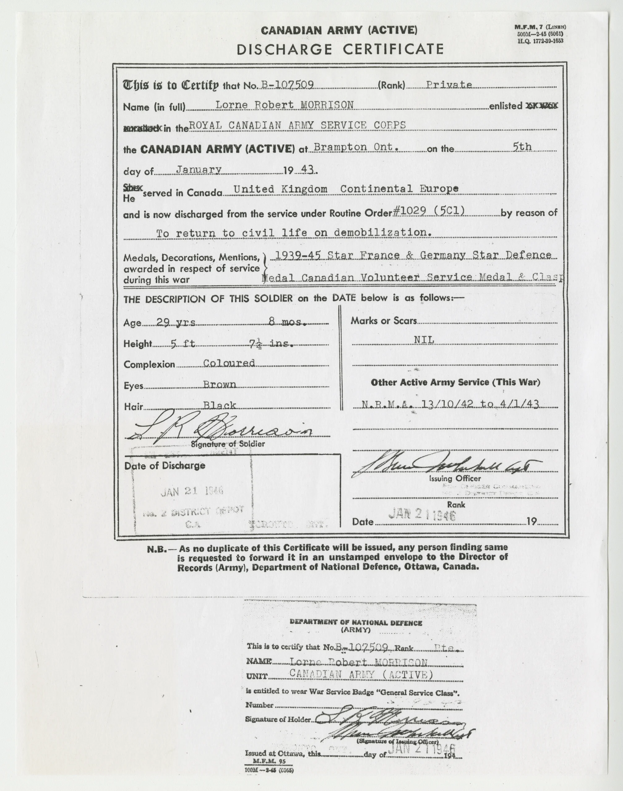 Document officiel militaire en noir et blanc avec texte imprimé et dactylographié.