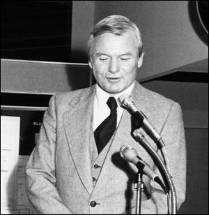 Premier Bill Davis speaking at the ceremony for the