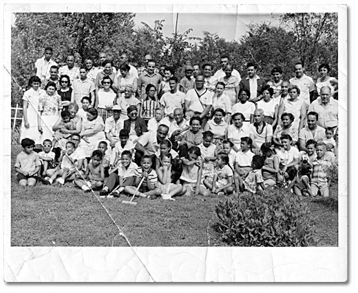 Photo: Thomas Family Reunion, [ca. 1950]