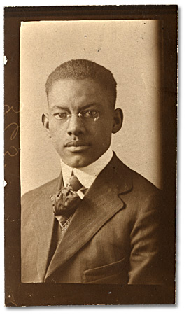 Photo: Henry Banks Jr., [between 1920 and 1940]