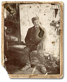 Photographie : Levi Veney, ancien esclave qui vivait à Amherstburg, photo prise au magasin de J. D. Burkes, 1898