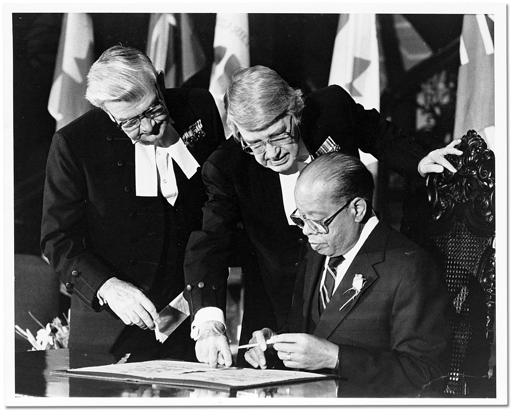 Photo: Ombudsman swearing-in ceremony, March 21, 1984