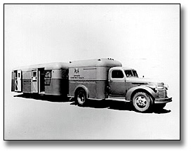 Photo: Ontario Department of Health Mobile Tuberculosis Testing Clinic, [ca. 1955]