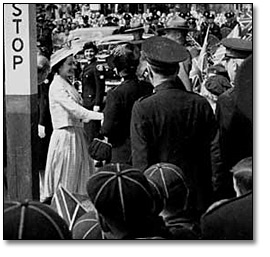 Photo: The Queen meeting people in the street