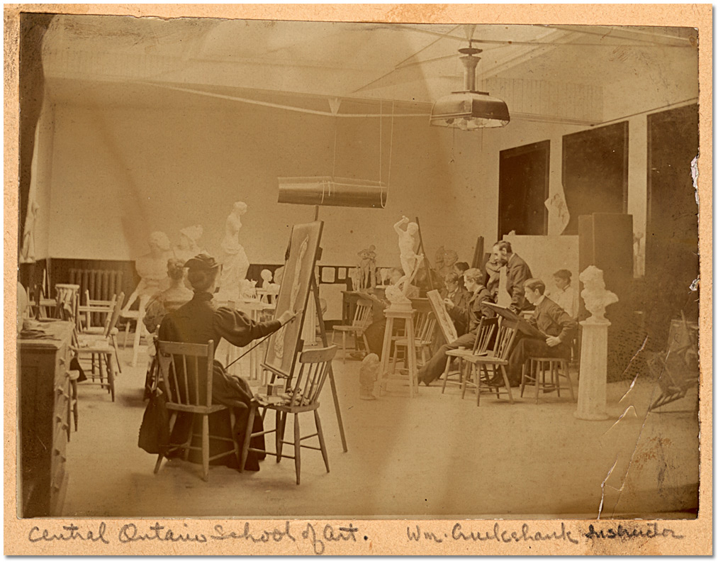 Photographie : [Central Ontario School of Art interior, William Cruikshank, enseignant], [entre 1889 et 1900] 