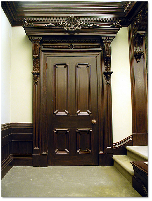 Photographie : Détail de la salle d’audience 4 (appelée anciennement salle du Banc de la Reine), Osgoode Hall, 2006 - 3