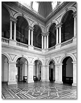 Photo: Rotunda, Osgoode Hall [ca. 1940-1949]