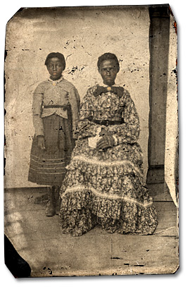 Photo: Unidentified women, [ca. 1875]