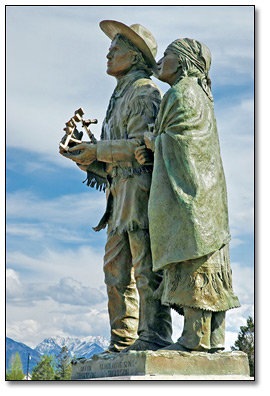 Photo: Statue of David and Charlotte Thompson from Invermere, British Columbia