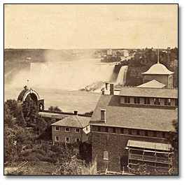 Photographie : The Majesty and Beauty of Niagara No. 644. The American Falls from the museum grounds, Canada side.