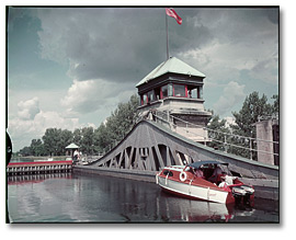 Photo: Boat in the lock, Peterborough Lift Lock, 1958