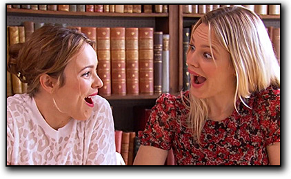 Rachel McAdams (left) and her sister 
