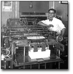 Photo: ewspaper office or printing firm, 1929