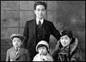  Old photograph of a Chinese family