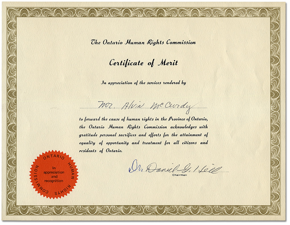 Certificat de mérite de la Commission des droits de la personne décerné à M. Alvin McCurdy, [s.d.]