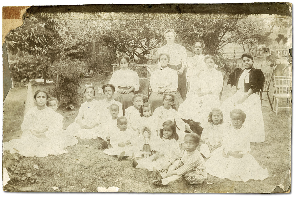 Photo: Baptist Sunday School group in Amherstburg, Ontario, [ca. 1910]