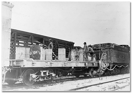 Photographie : La désinfection des wagons de chemin de fer dans la lutte anti-aphteuse, 1908