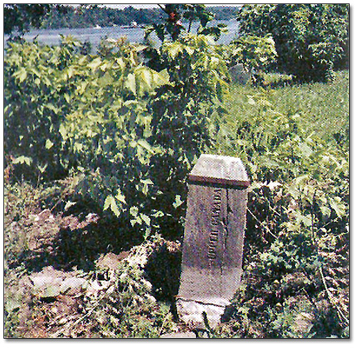 Photograph: Boundary marker near Pointe-Fortune on the line established by Thompson