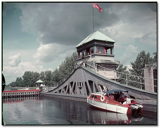 Photo: Boat in the lock, Peterborough Lift Lock, 1958